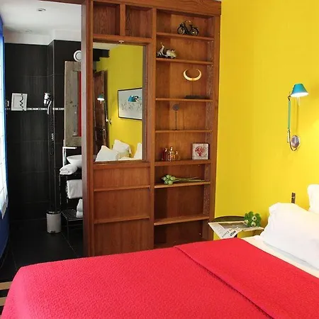 Hotel Du De Conti 3*
