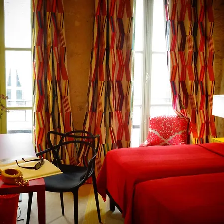 Hotel Du De Conti 3*
