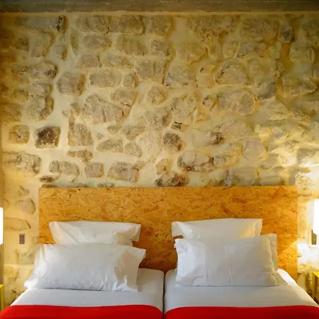 Hotel Du De Conti 3*