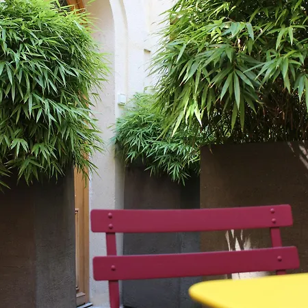 Hotel Du De Conti 3*