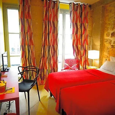 Отель De Conti Париж